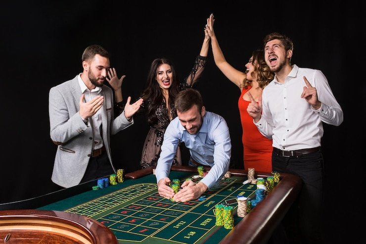 Antarmuka aplikasi pedettogel menampilkan meja dealer langsung dan pasar taruhan olahraga